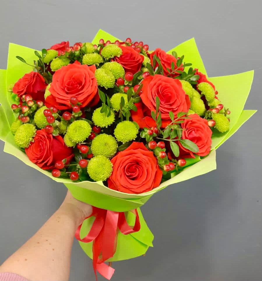 Букет цветов из: Хризантемы и Розы в Одоев