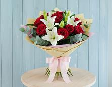 Букет цветов из:  Лилии и Розы в Одоев