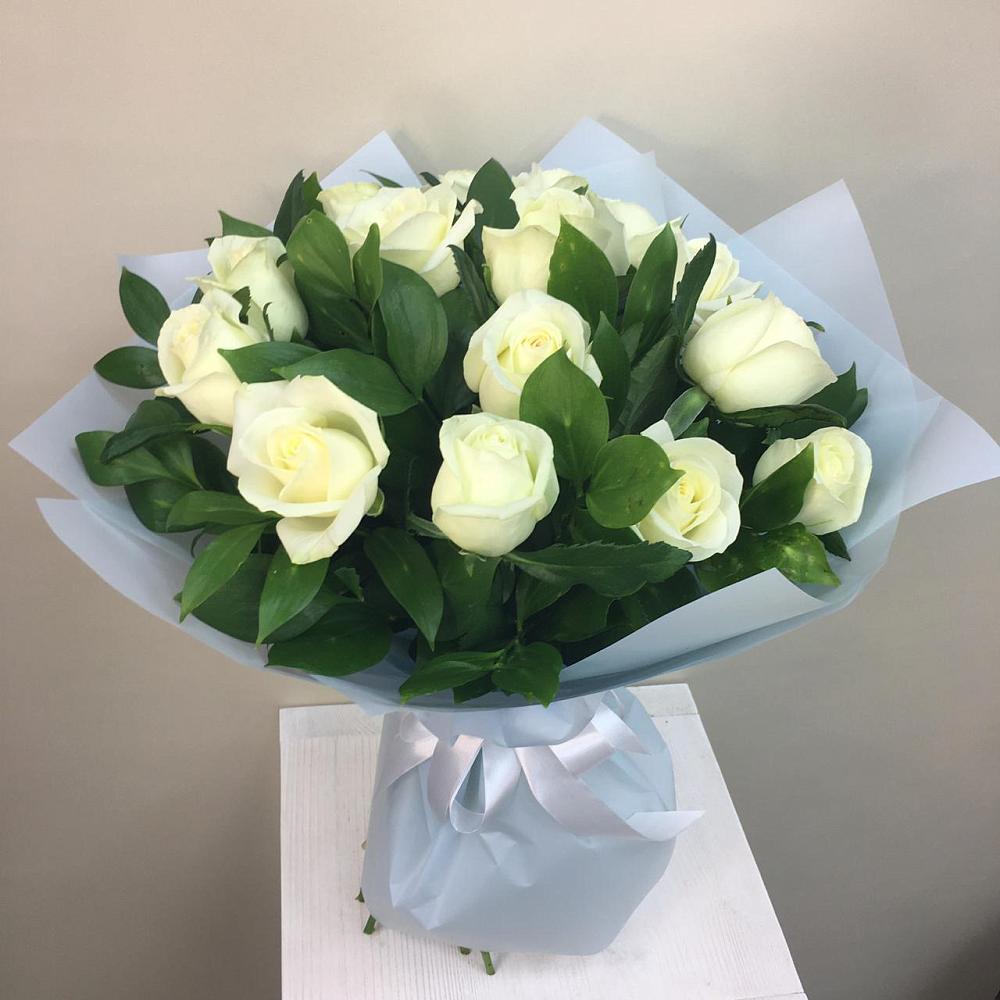 Букет 15 Белых роз Проуд в Одоев
