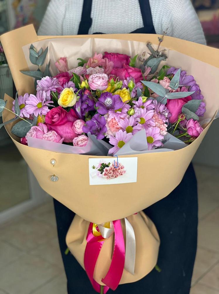 Букет цветов из: Хризантемы, Гвоздики и Альстромерии в Одоев