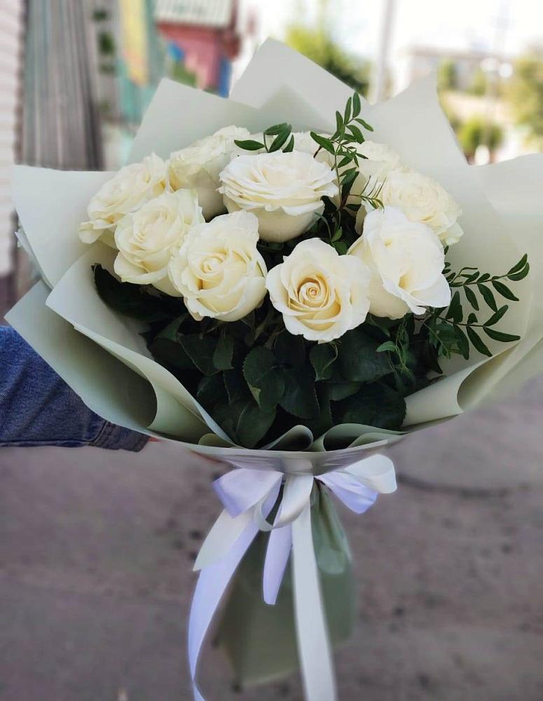 Букет Белые розы Проуд в Одоев