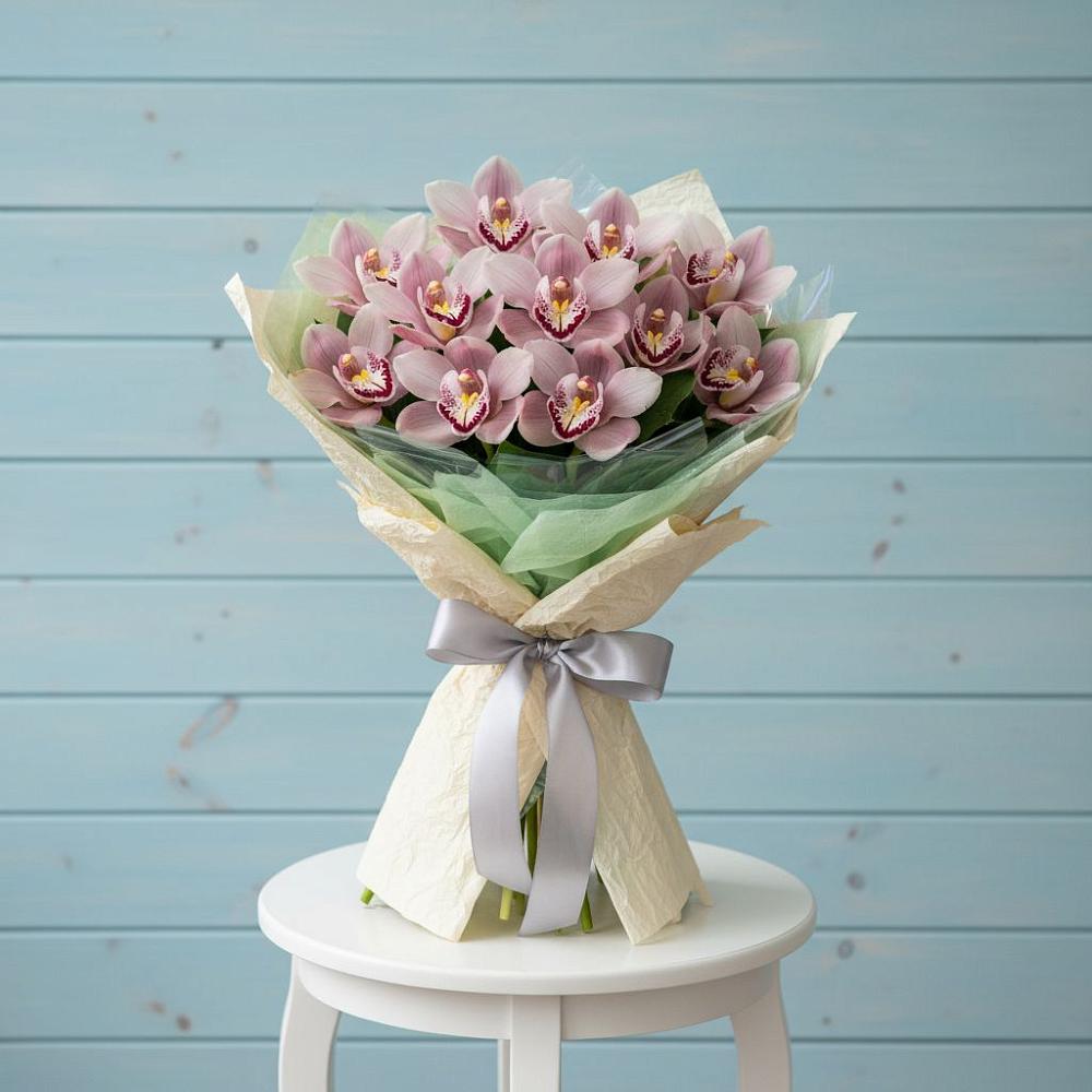 Букет цветов из: Орхидеи и Розы в Одоев