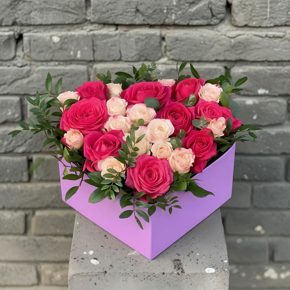 Цветочная композиция из Розы в коробке в Одоев