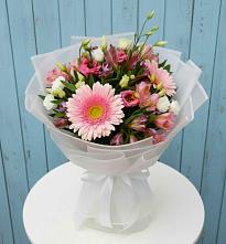 Букет цветов из:  Герберы, Альстромерии и Лизиантусы в Одоев
