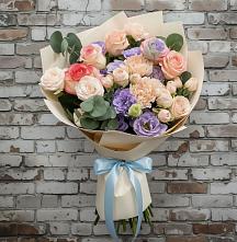 Букет цветов из:  Розы, Лизиантусы и Гвоздики #REPLACE_PRED# Одоев