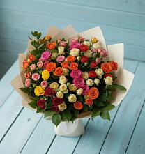 Букет Микс из разноцветных кустовых роз в Одоев