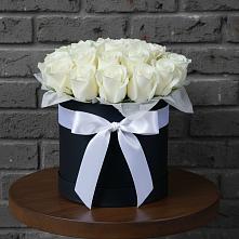 Цветочная композиция из Розы в шляпной коробке #REPLACE_PRED# Одоев